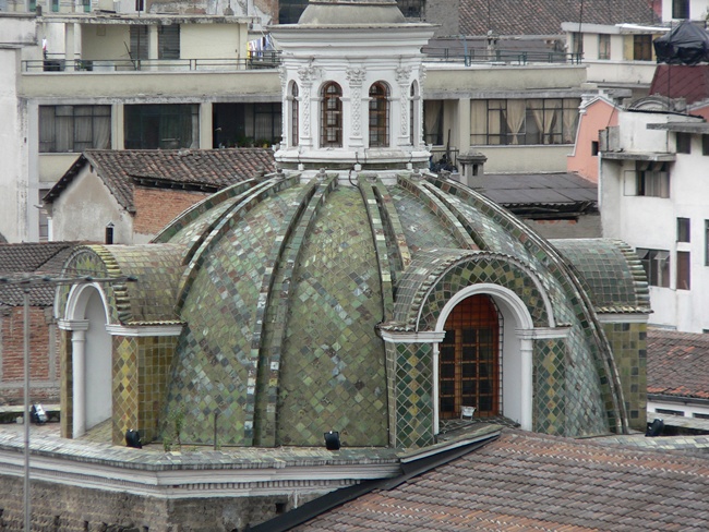 ../../Pictures/050210/105 Quito.JPG